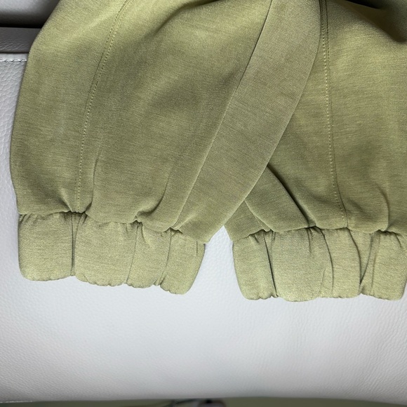 Lululemon Softstreme HR Jogger Pants - Picture 5 of 9